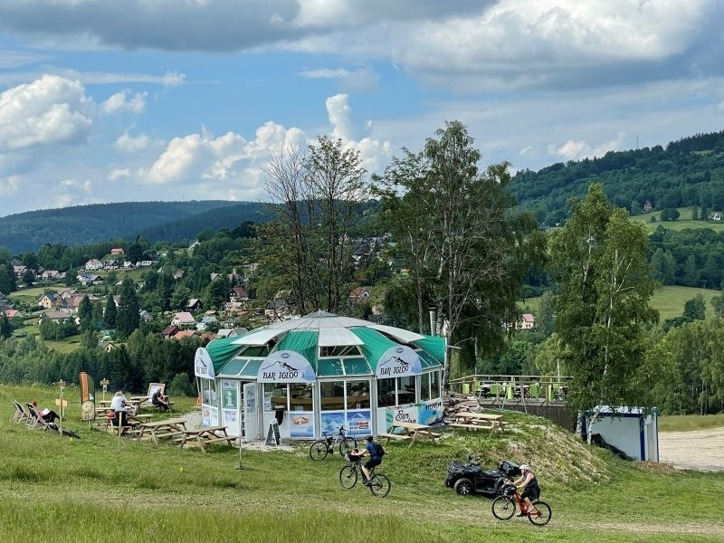 prodej-vily-445-m2-s-pozemkem-2391-m2-bublava-krusne-hory-bike-17780a