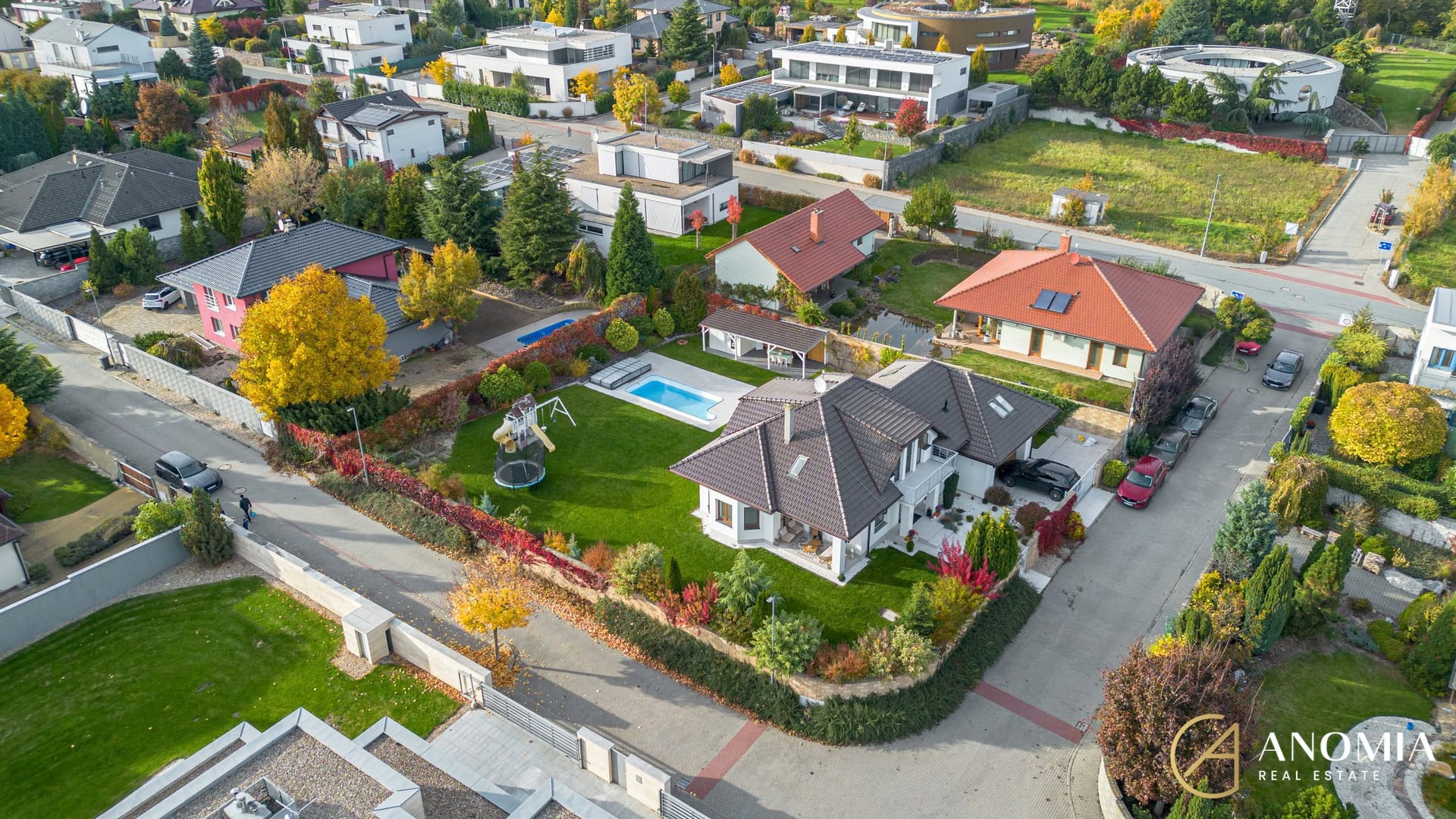 1920x1920wm2404202128-111bd-prodej-rodinneho-domu-300-m2-pozemek-999-m2-moravany-u-brna-dji-0683-hdr-0921247aa0-2062901545-1