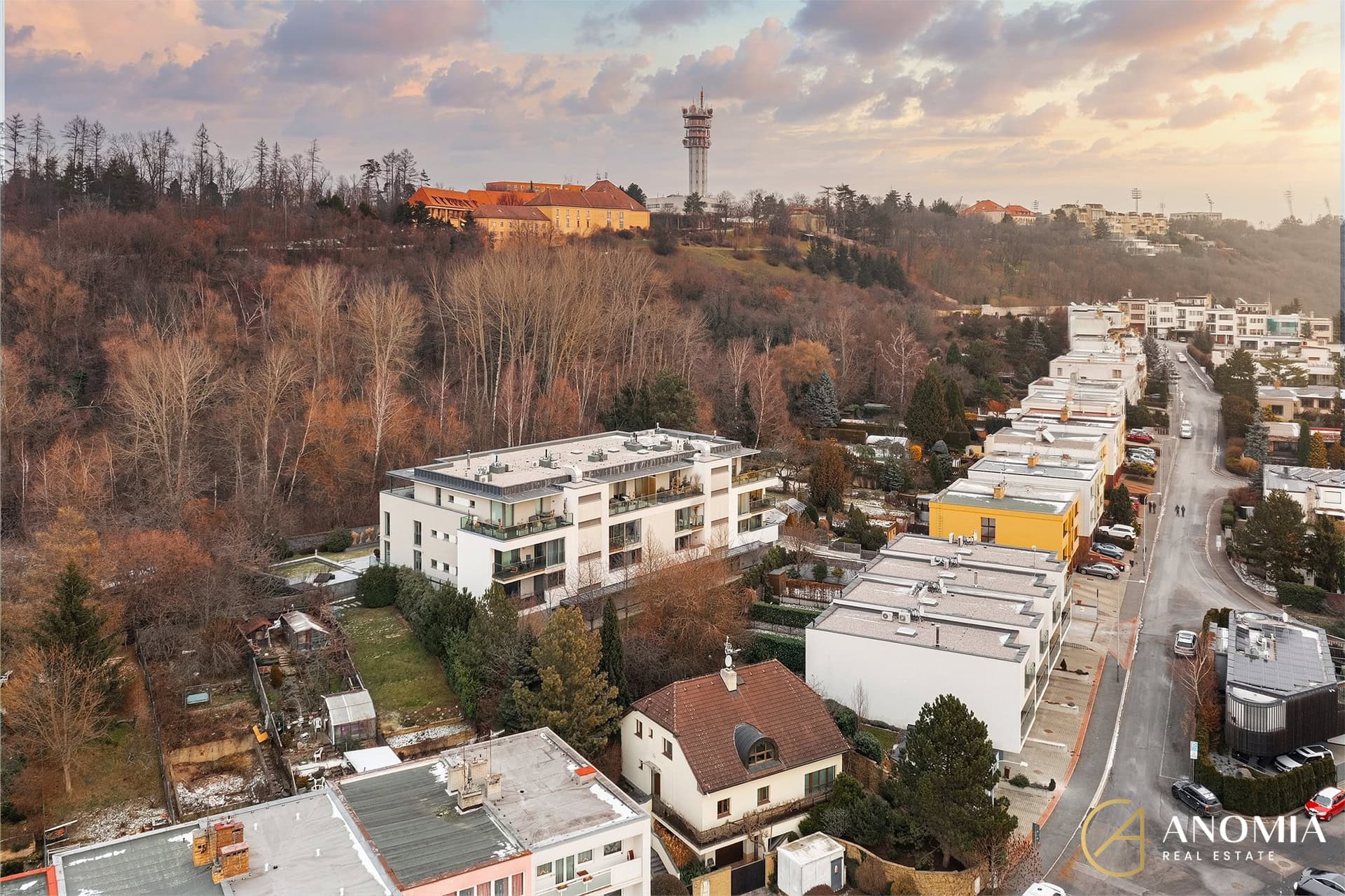 1920x1920wm2404202128-6d9ef-prodej-bytu-3-kk-116-m2-praha-smichov-dji-0357-b5b7247aa0-3338644574