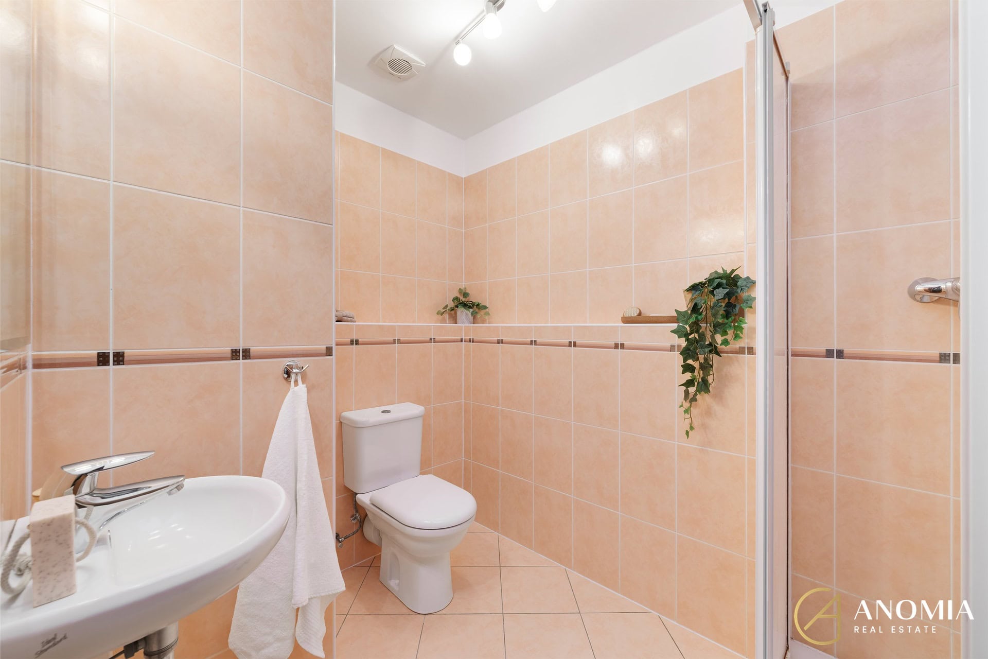 1920x1920wm2404202128-1a30d-prodej-bytu-3-kk-88-m2-s-lodzii-10m2-parkovacim-stanim-a-velkym-sklepem-praha-dejvice-dsc04547-ef8f247aa0-2849810666