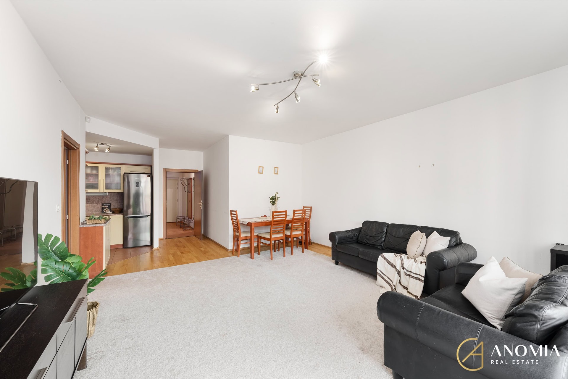 1920x1920wm2404202128-5bc90-prodej-bytu-3-kk-88-m2-s-lodzii-10m2-parkovacim-stanim-a-velkym-sklepem-praha-dejvice-dsc04602-fa39247aa0-4291779807