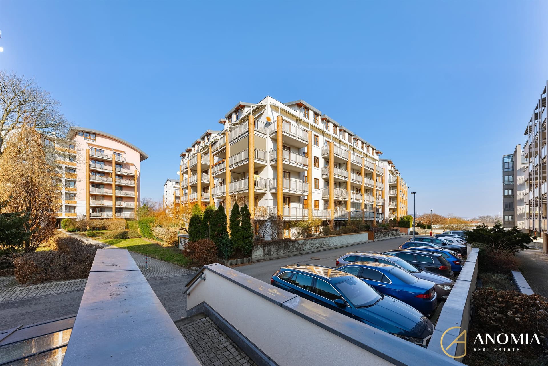 1920x1920wm2404202128-62302-prodej-bytu-3-kk-88-m2-s-lodzii-10m2-parkovacim-stanim-a-velkym-sklepem-praha-dejvice-dsc04683-eb50247aa0-2743388825