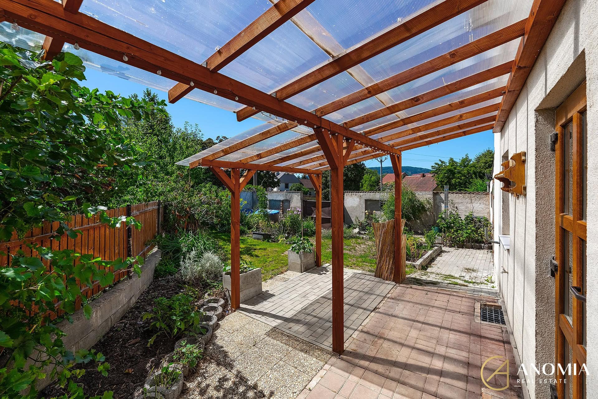 1920x1920wm2404202128-63245-prodej-rodinneho-domu-200-m2-hostomice-pod-brdy-dsc07784-2-2ee6247aa0-1766277274