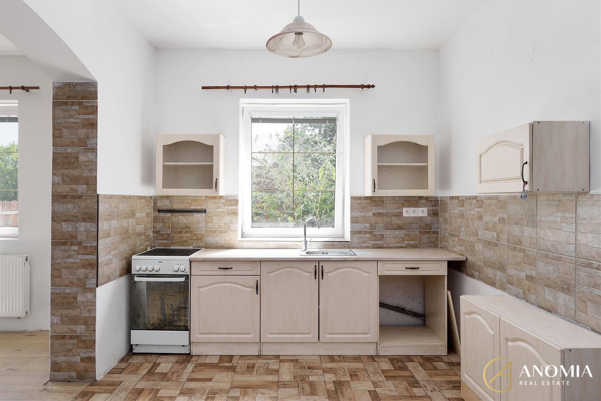 1920x1920wm2404202128-6ac4c-prodej-rodinneho-domu-200-m2-hostomice-pod-brdy-dsc07812-c17f247aa0-2764102020