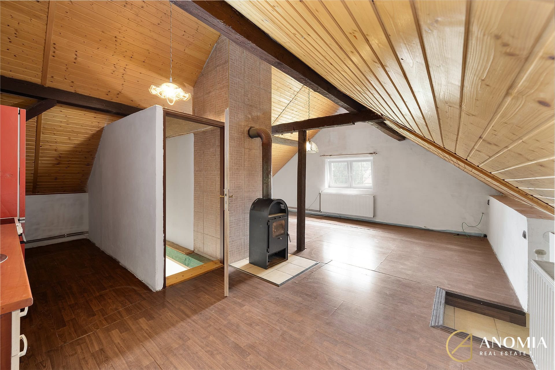 1920x1920wm2404202128-6cf38-prodej-rodinneho-domu-200-m2-hostomice-pod-brdy-dsc07877-4b09247aa0-1864741840