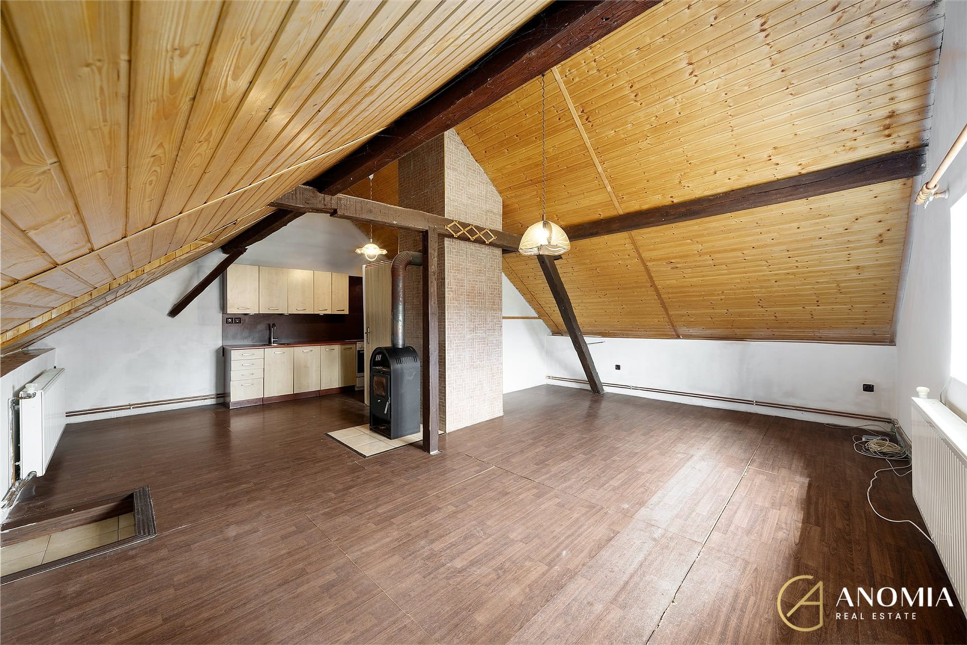 1920x1920wm2404202128-a2594-prodej-rodinneho-domu-200-m2-hostomice-pod-brdy-dsc07891-6102247aa0-774483675