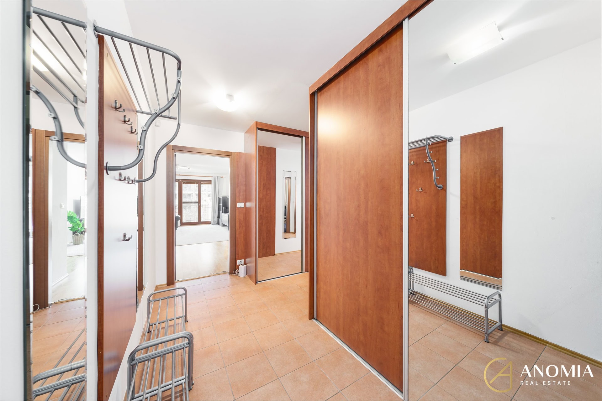 1920x1920wm2404202128-b2a55-prodej-bytu-3-kk-88-m2-s-lodzii-10m2-parkovacim-stanim-a-velkym-sklepem-praha-dejvice-dsc04644-c612247aa0-3444532678