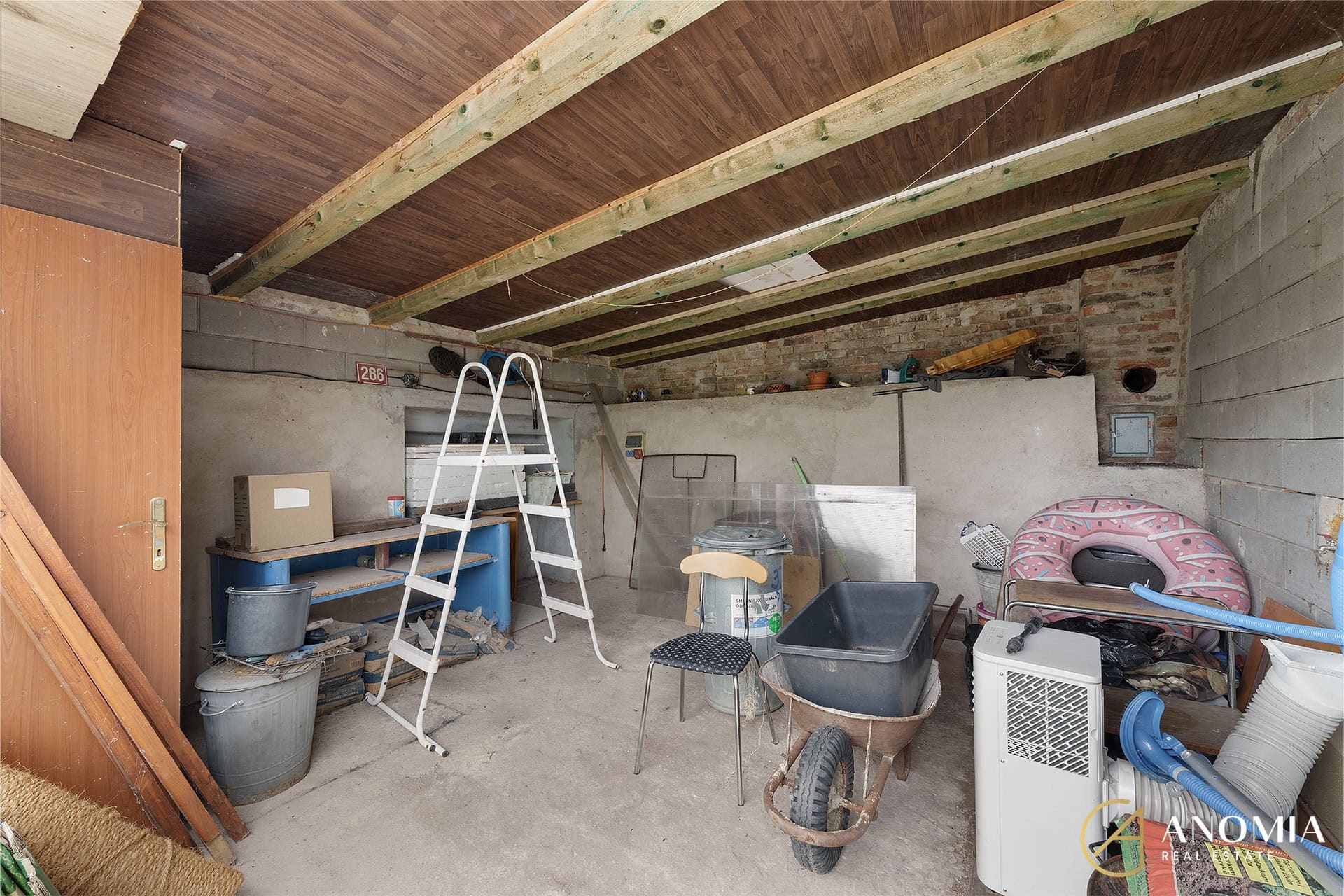 1920x1920wm2404202128-bfb5a-prodej-rodinneho-domu-200-m2-hostomice-pod-brdy-dsc07935-5802247aa0-2636549663