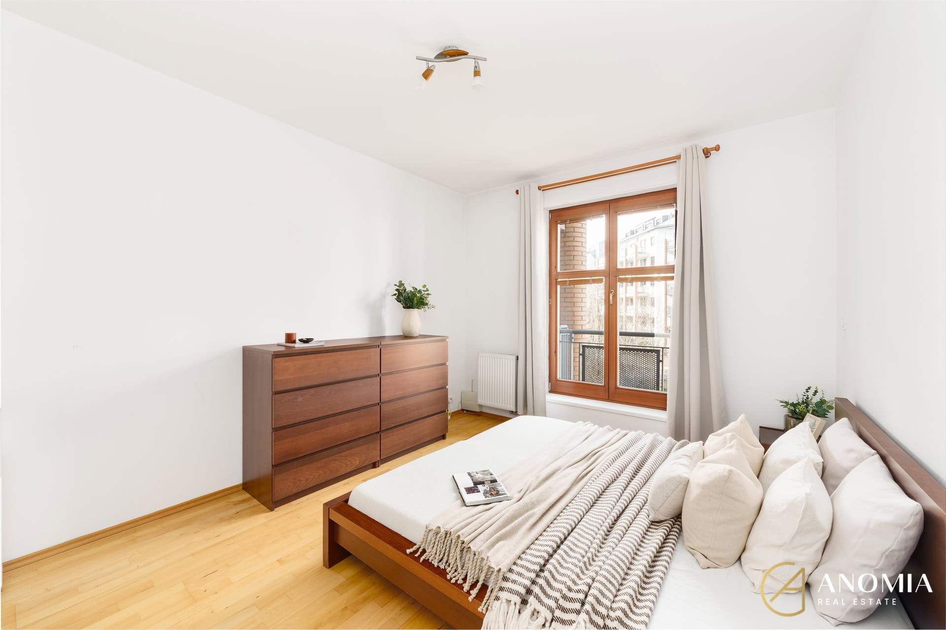 1920x1920wm2404202128-c8b8f-prodej-bytu-3-kk-88-m2-s-lodzii-10m2-parkovacim-stanim-a-velkym-sklepem-praha-dejvice-dsc04577-1922247aa0-3141955995