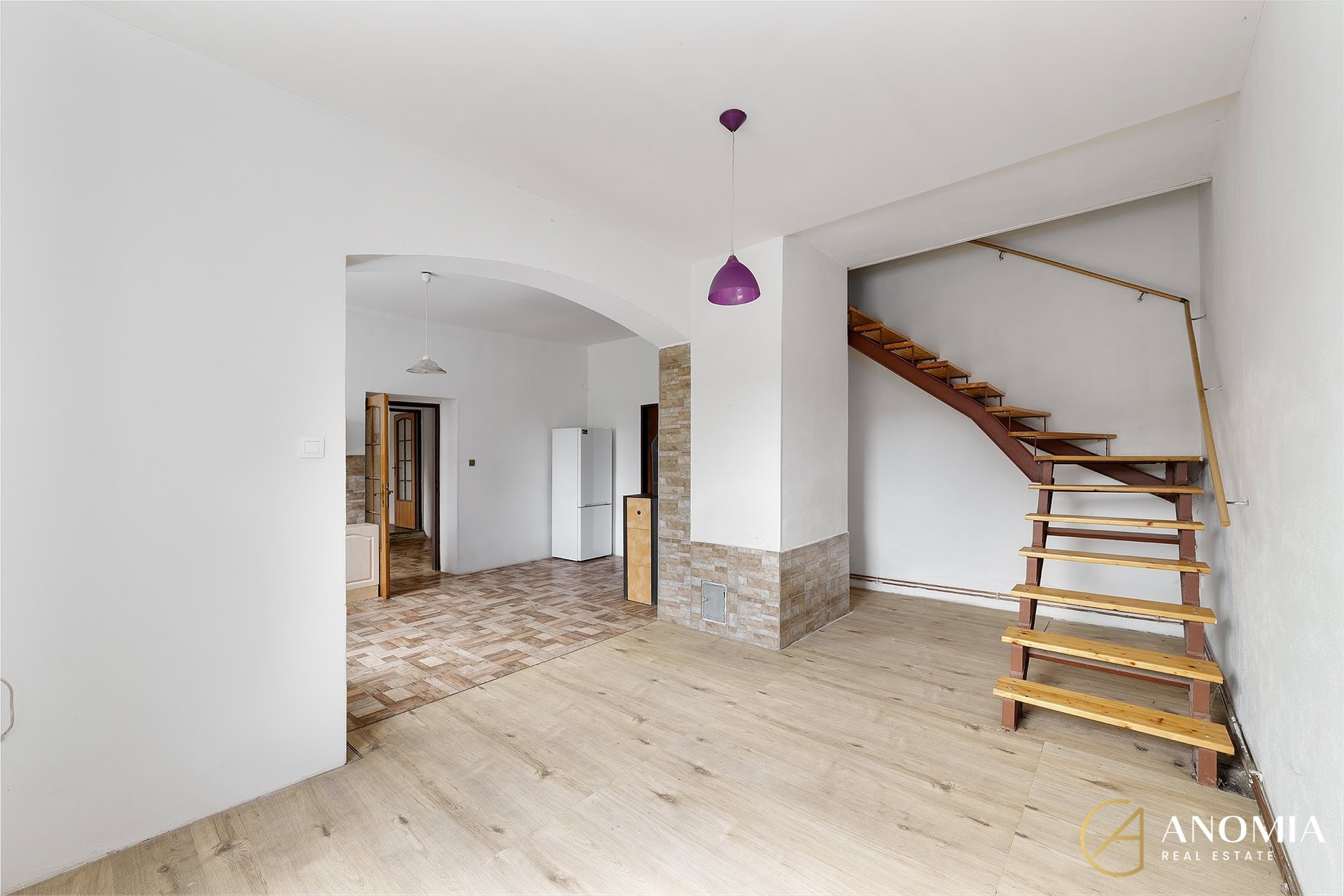 1920x1920wm2404202128-def27-prodej-rodinneho-domu-200-m2-hostomice-pod-brdy-dsc07838-7eba247aa0-1912448777