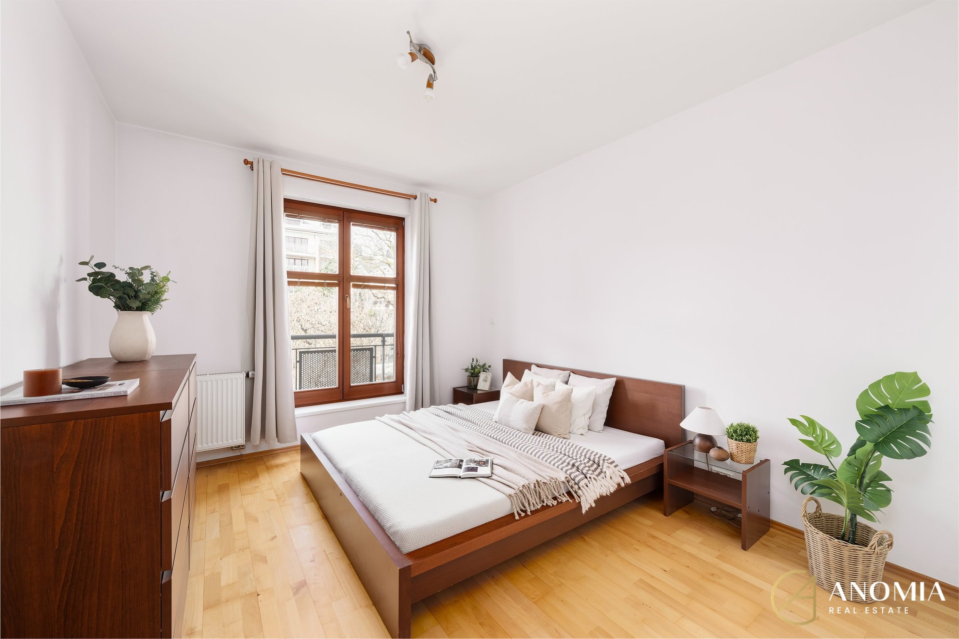 1920x1920wm2404202128-ece2c-prodej-bytu-3-kk-88-m2-s-lodzii-10m2-parkovacim-stanim-a-velkym-sklepem-praha-dejvice-dsc04564-7055247aa0-3352923310