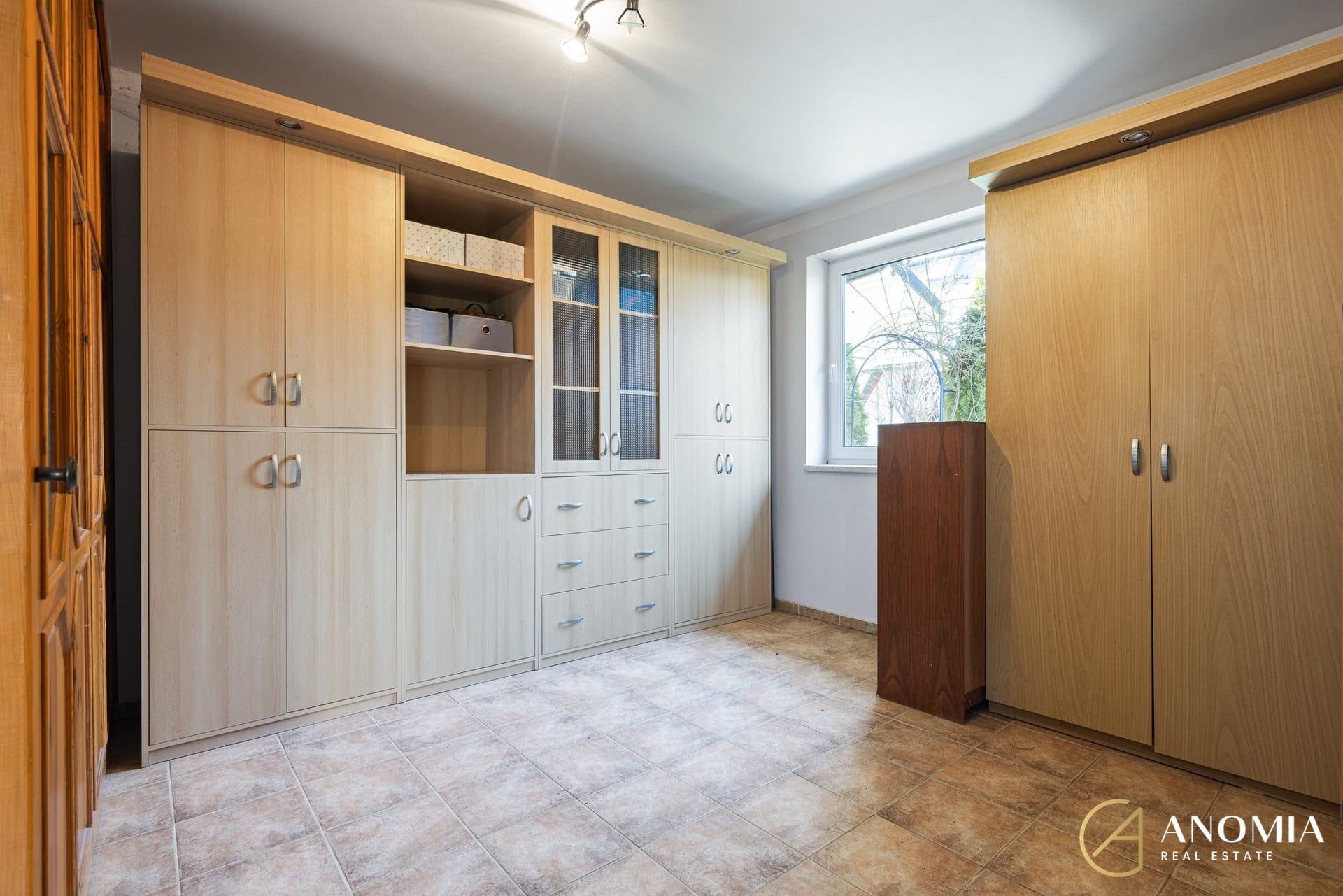 1920x1920wm2404202128-fc740-prodej-rodinneho-domu-200-m2-krnov-pod-bezrucovym-vrchem-0f2a2775-98bd247aa0-4023837208