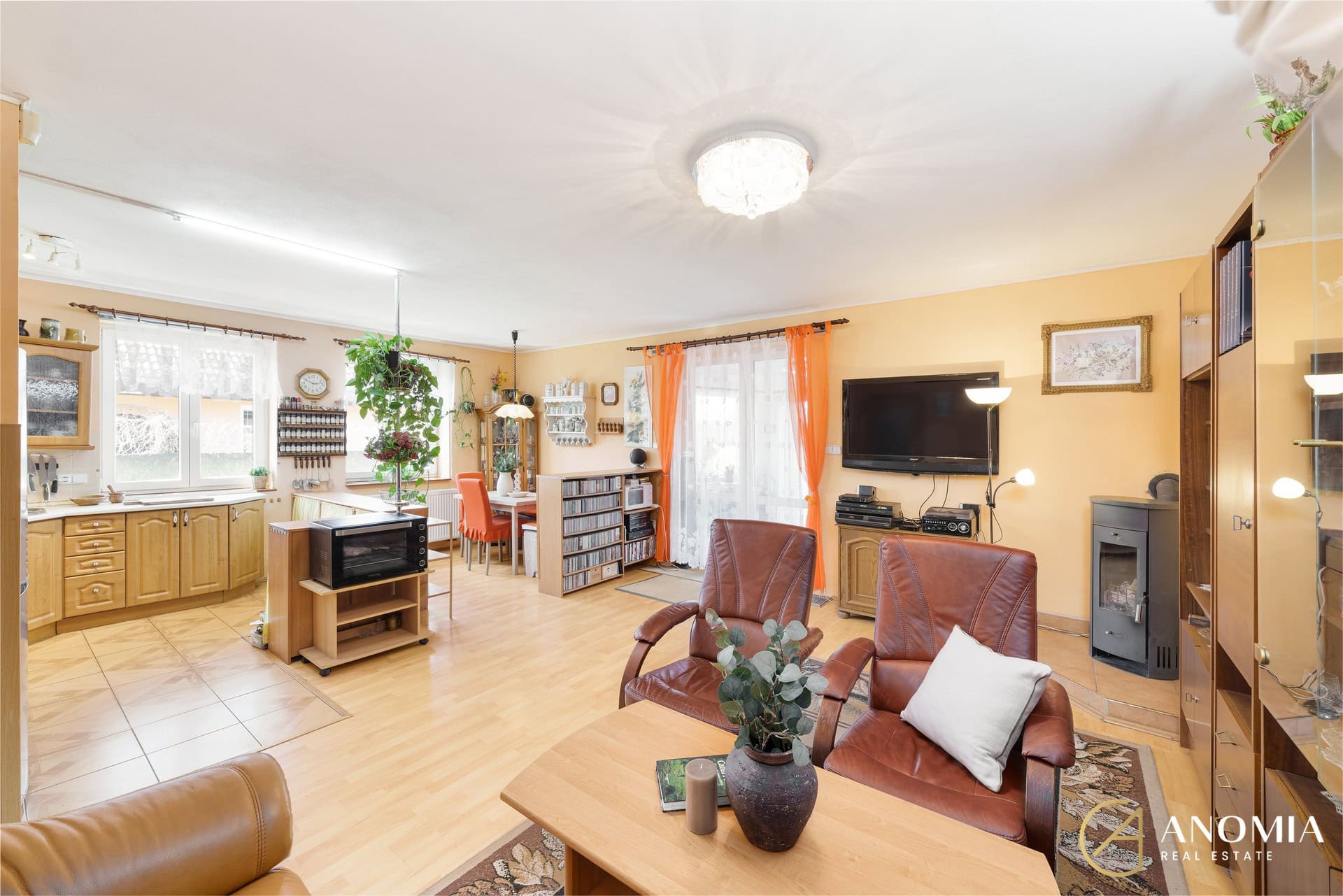 1920x1920wm2404202128-34ec6-prodej-rodinneho-domu-3-kk-11577-m2-pozemek-460-m2-kvetnice-u-prahy-dsc00945-a3803bf9d0-3509096835