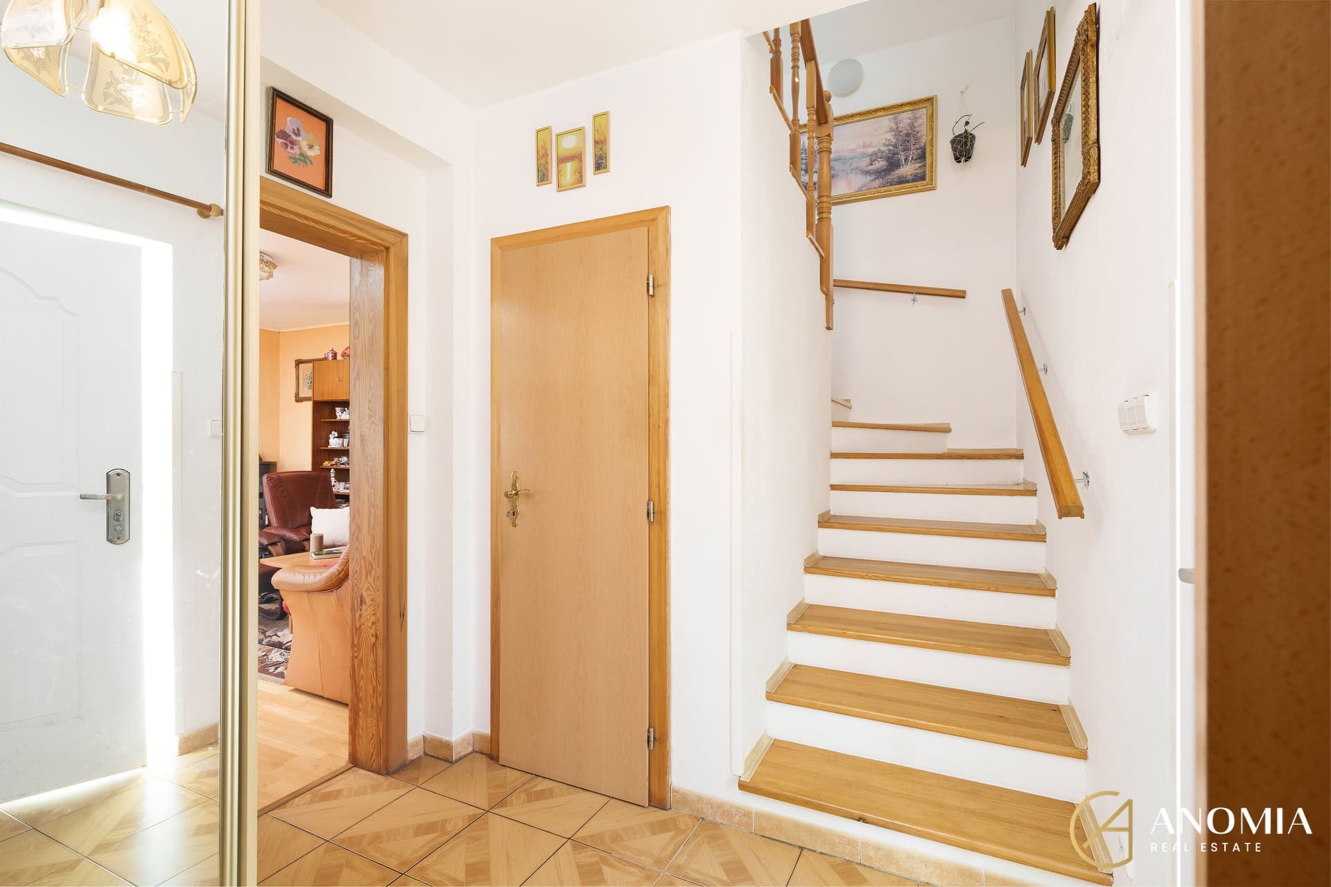 1920x1920wm2404202128-543e4-prodej-rodinneho-domu-3-kk-11577-m2-pozemek-460-m2-kvetnice-u-prahy-dsc00991-a2fe3bf9d0-862138661