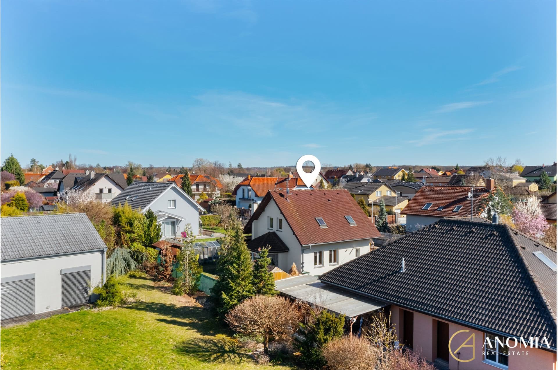 1920x1920wm2404202128-677aa-prodej-rodinneho-domu-3-kk-11577-m2-pozemek-460-m2-kvetnice-u-prahy-dji-0146-8d0a3bf9d0-1917409241