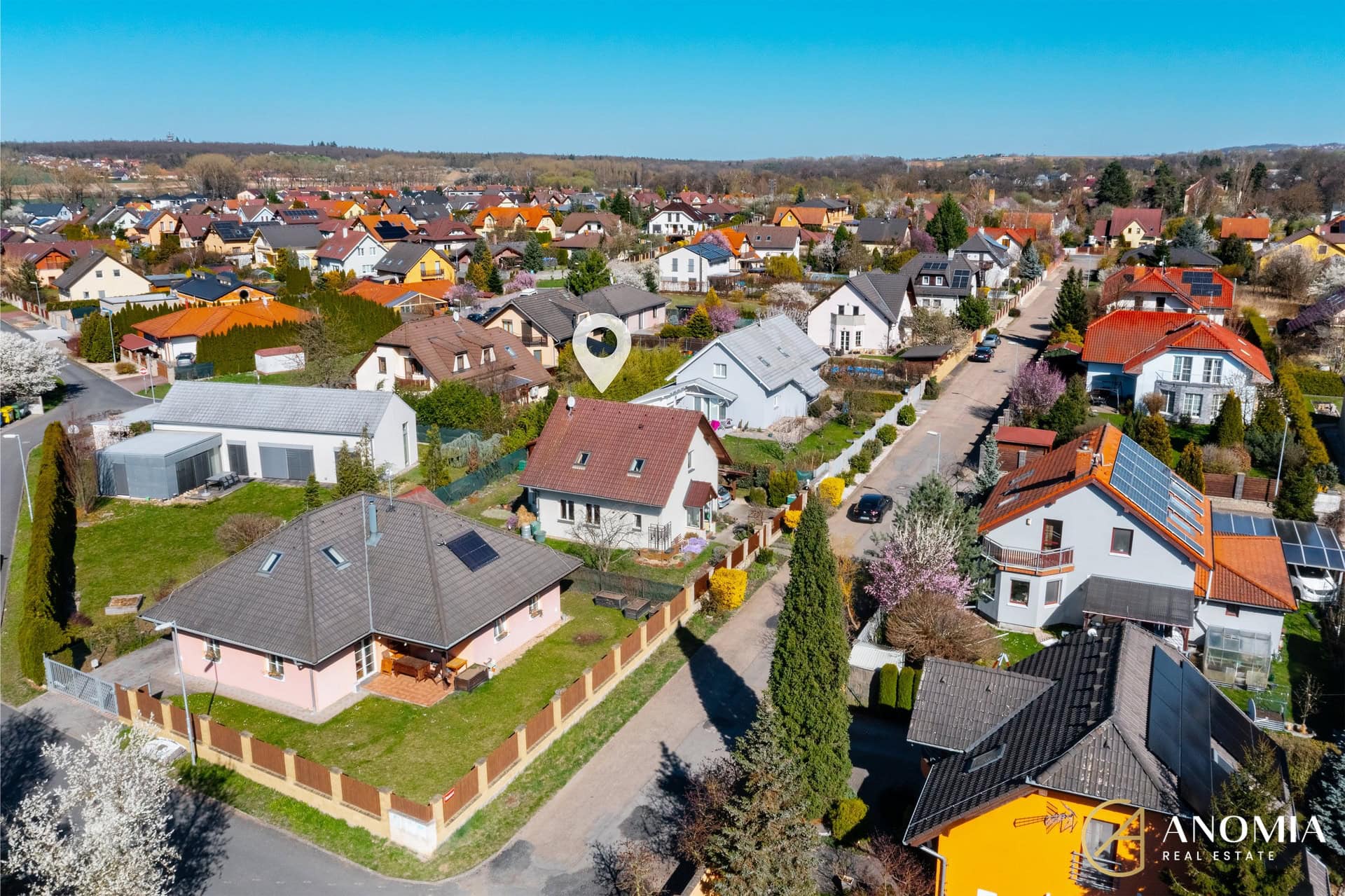 1920x1920wm2404202128-8bc1b-prodej-rodinneho-domu-3-kk-11577-m2-pozemek-460-m2-kvetnice-u-prahy-dji-0107-f32e3bf9d0-1063348397