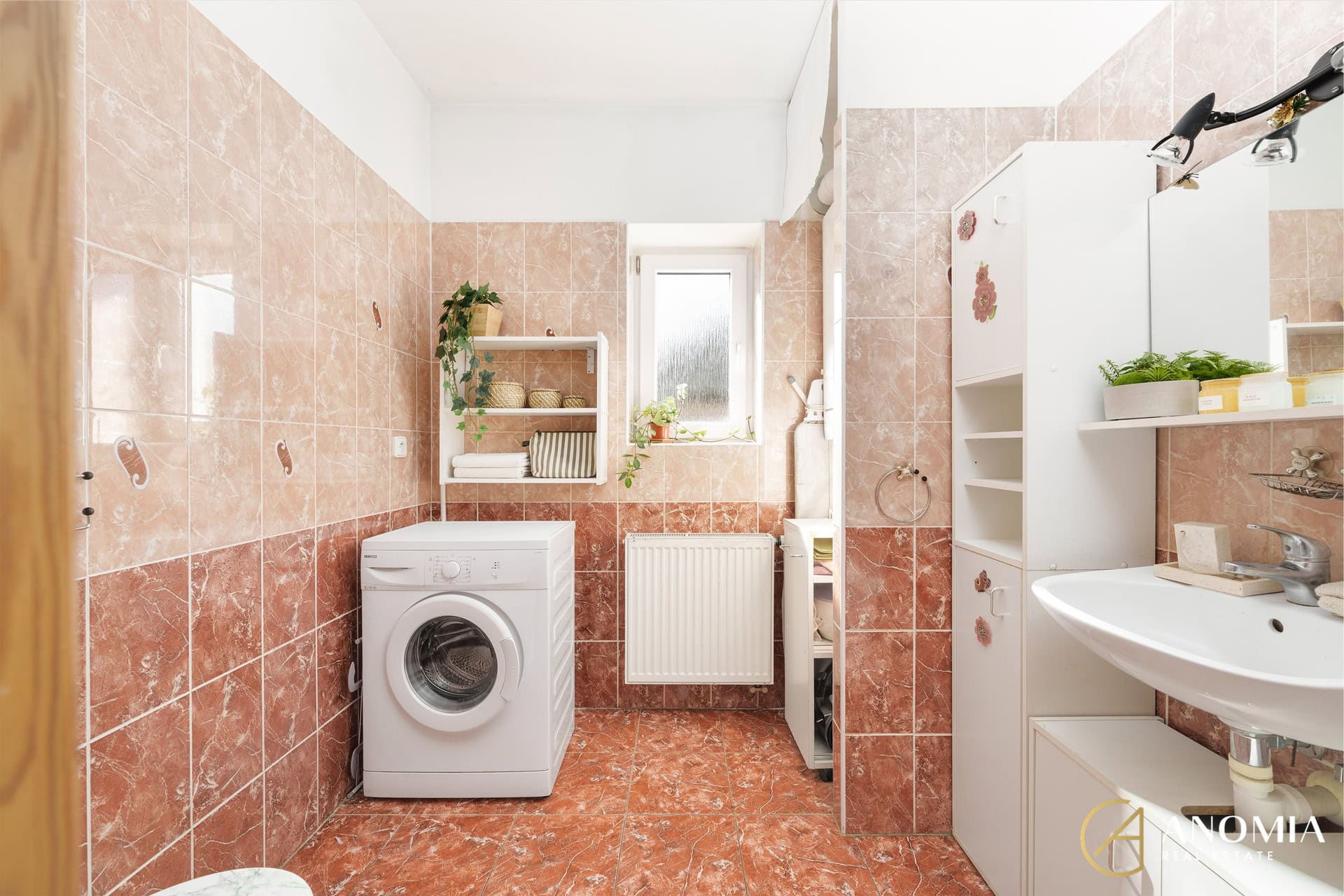 1920x1920wm2404202128-8dfa6-prodej-rodinneho-domu-3-kk-11577-m2-pozemek-460-m2-kvetnice-u-prahy-dsc01003-bd863bf9d0-1367309181