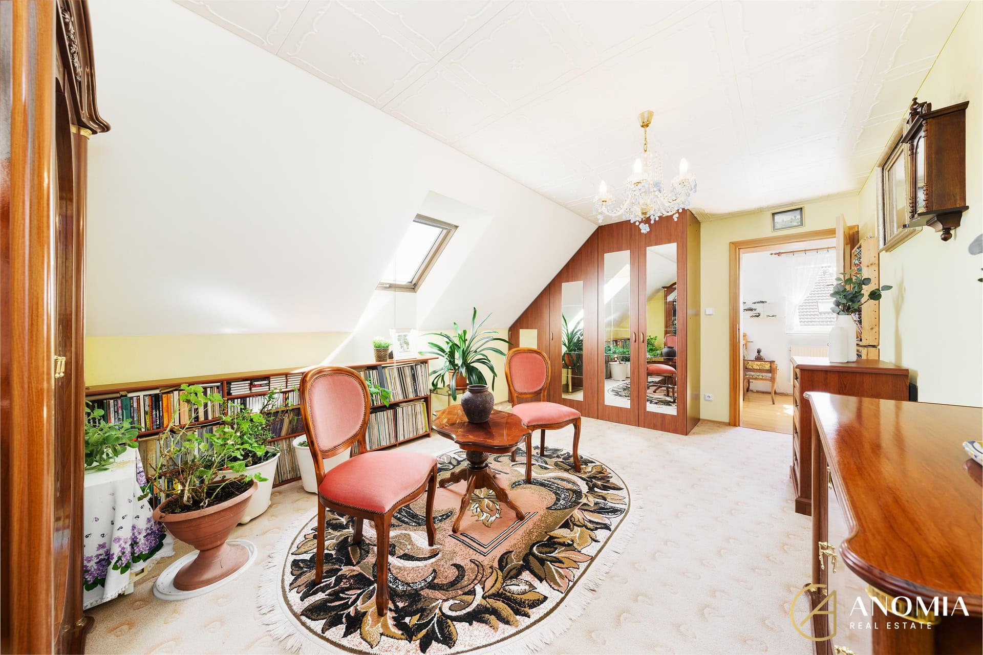 1920x1920wm2404202128-b3e58-prodej-rodinneho-domu-3-kk-11577-m2-pozemek-460-m2-kvetnice-u-prahy-dsc00849-39323bf9d0-4225400147