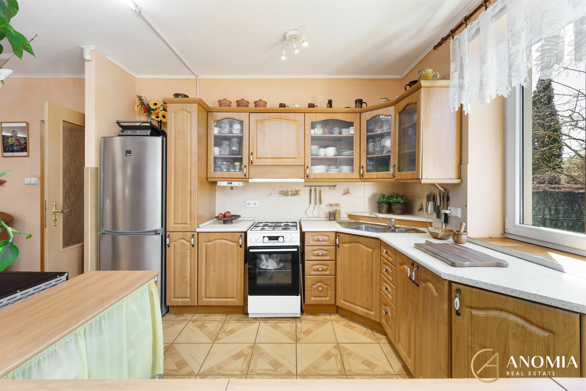 1920x1920wm2404202128-d2fd3-prodej-rodinneho-domu-3-kk-11577-m2-pozemek-460-m2-kvetnice-u-prahy-dsc00973-9c0a3bf9d0-2526569671