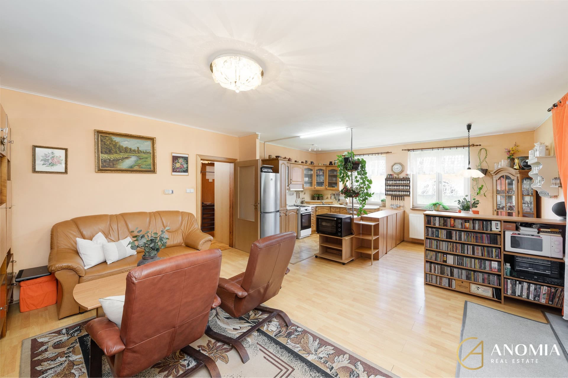 1920x1920wm2404202128-e2ac7-prodej-rodinneho-domu-3-kk-11577-m2-pozemek-460-m2-kvetnice-u-prahy-dsc00931-f2ec3bf9d0-1222210071