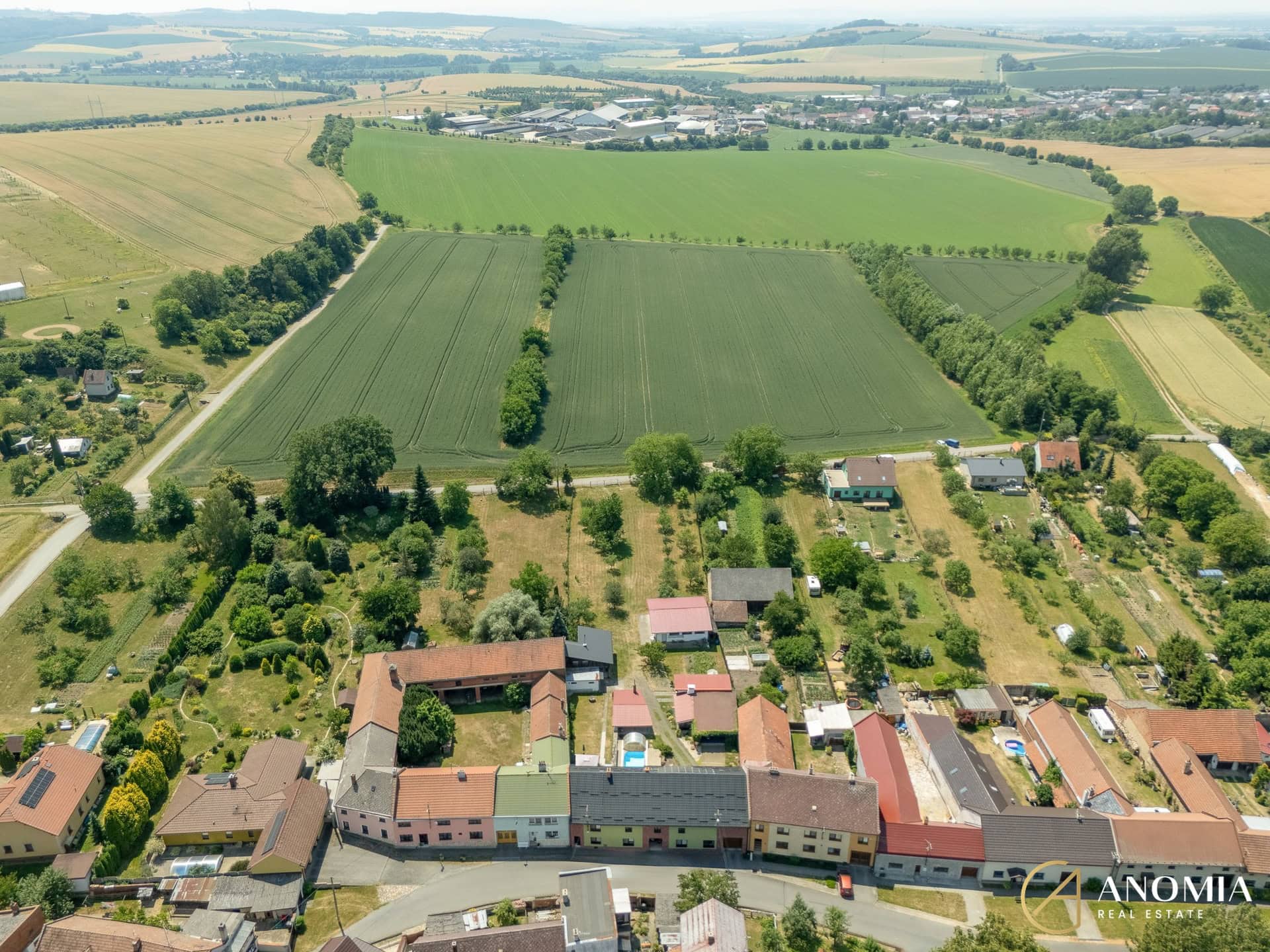1920x1920wm2404202128-b0d2d-prodej-rodinneho-domu-332-m2-tucin-dji-20260629125455-0480-6d913bf9d0-2400081988