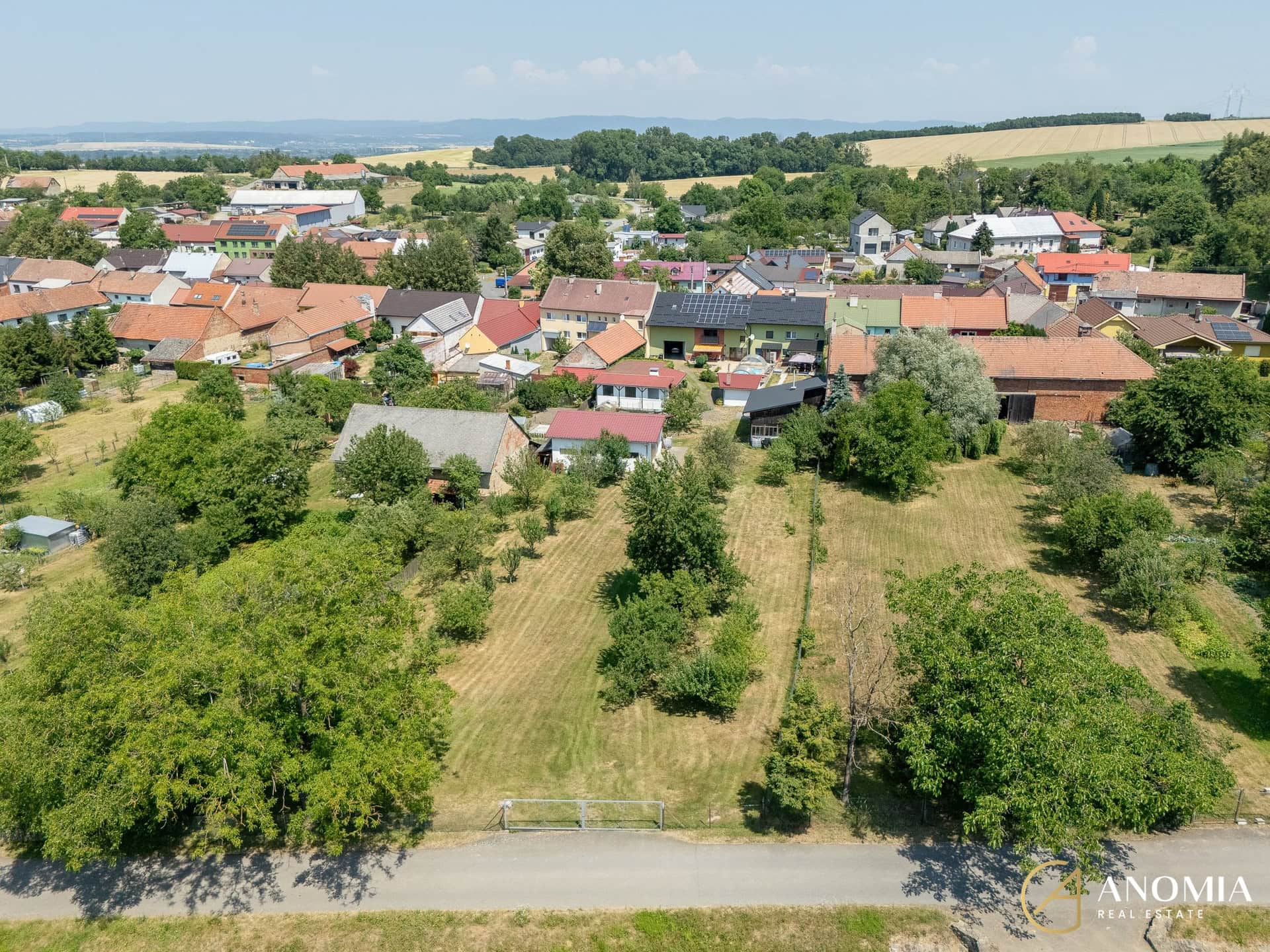 1920x1920wm2404202128-f5c0d-prodej-rodinneho-domu-332-m2-tucin-dji-20260629123117-0360-d1963bf9d0-3396581443